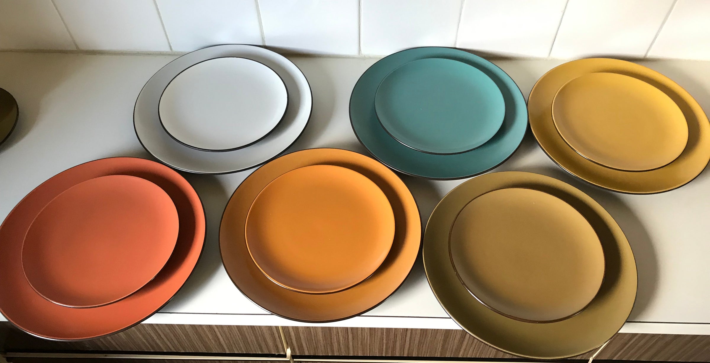 Mikasa Terra Stone Dinner Set Multicolored MCM Eames | 310 BIS