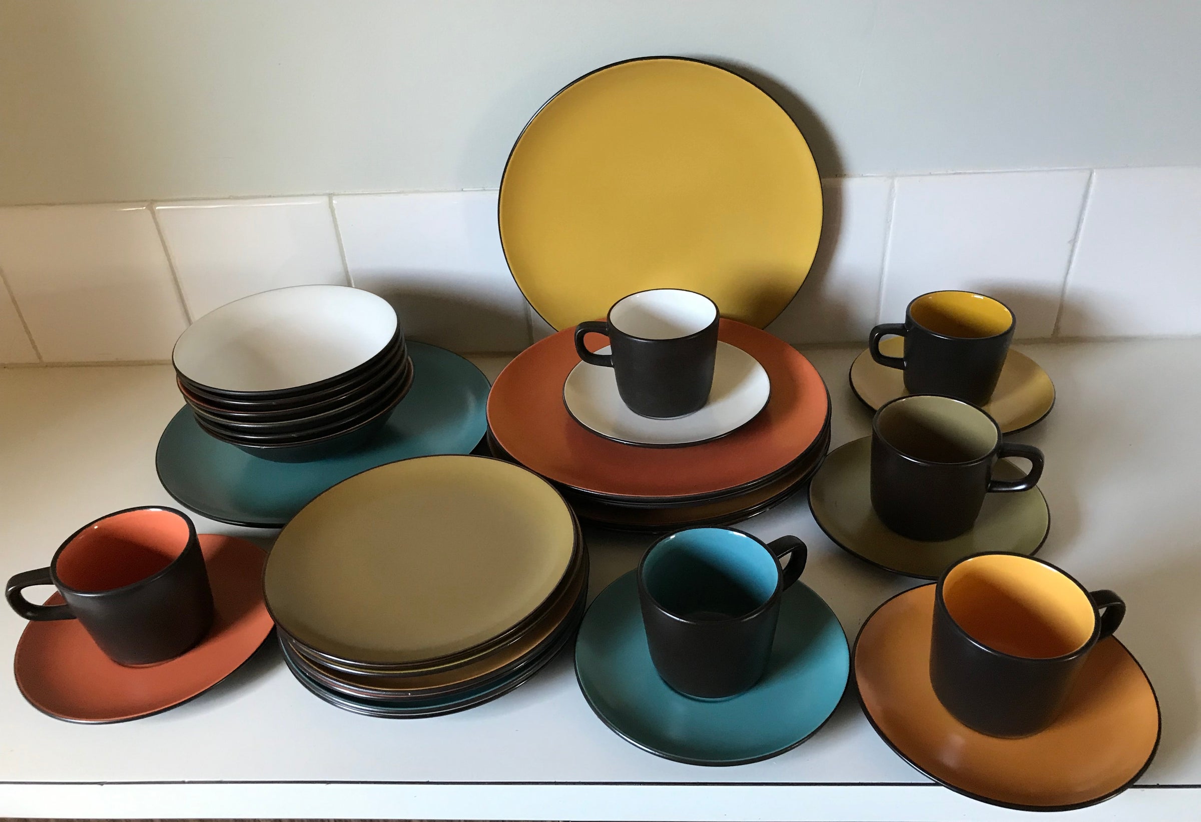 Mikasa Terra Stone Dinner Set Multicolored MCM Eames | 310 BIS