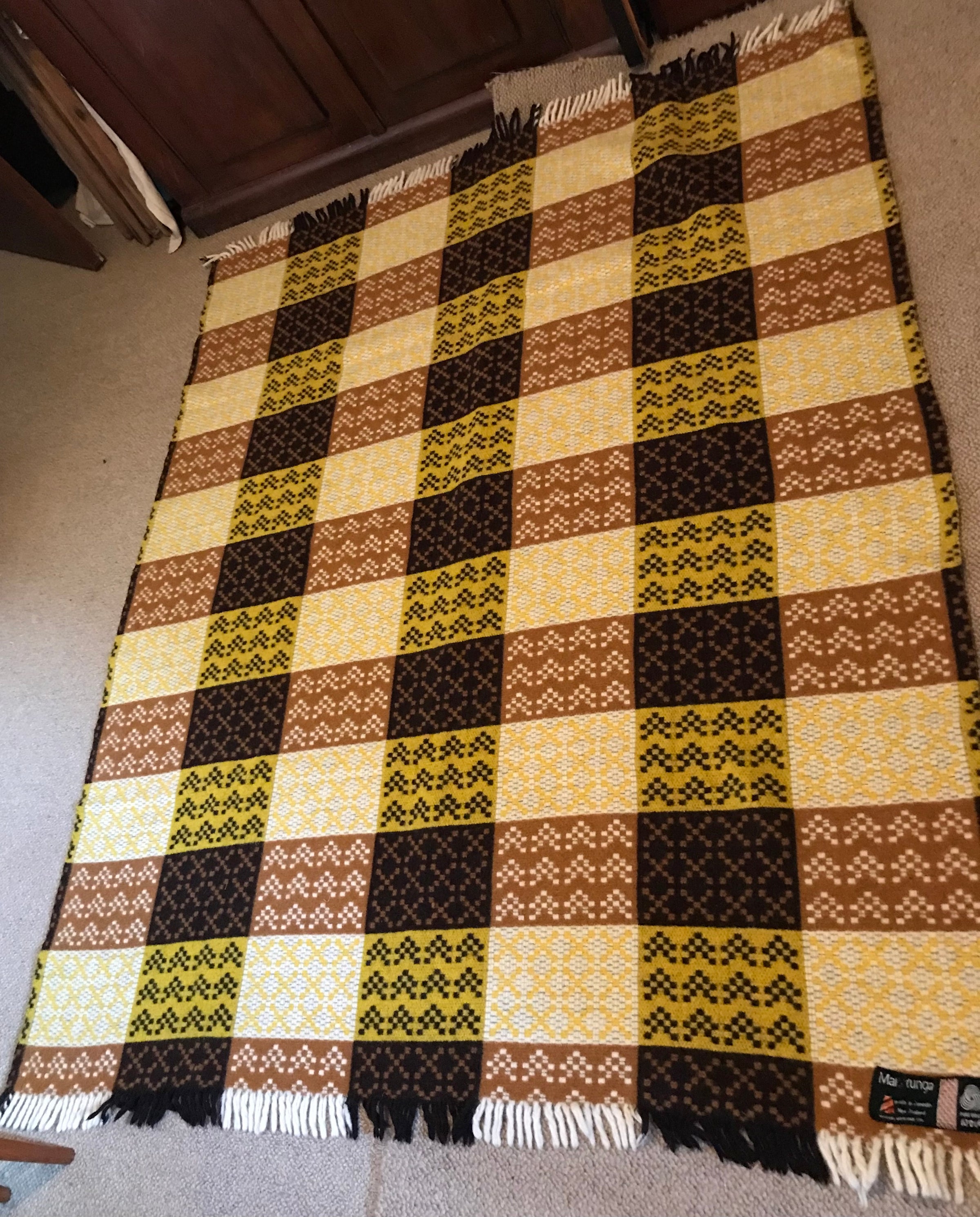 Manatunga Rug Manatunga Tukutuku Wool Rug Vintage New Zealand | 310 BIS